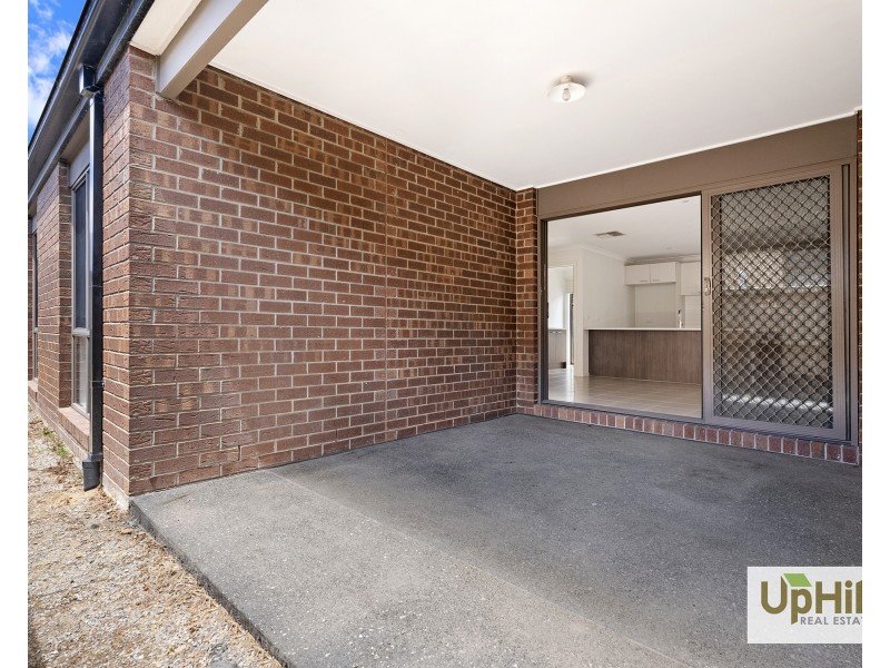 48 Adrian Street, Cranbourne East VIC 3977