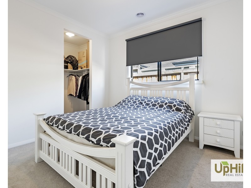 6 Lensing Street, Clyde North VIC 3978