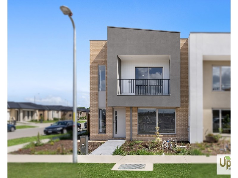 22 Bronze Leaf Walk, Narre Warren South VIC 3805