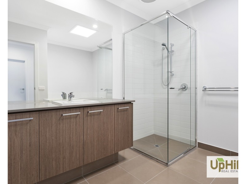 22 Bronze Leaf Walk, Narre Warren South VIC 3805