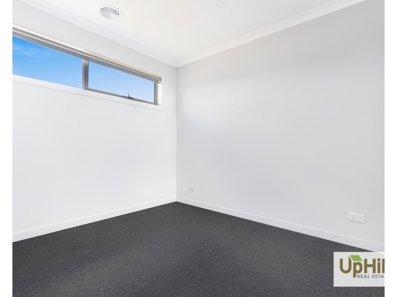 22 Bronze Leaf Walk, Narre Warren South VIC 3805