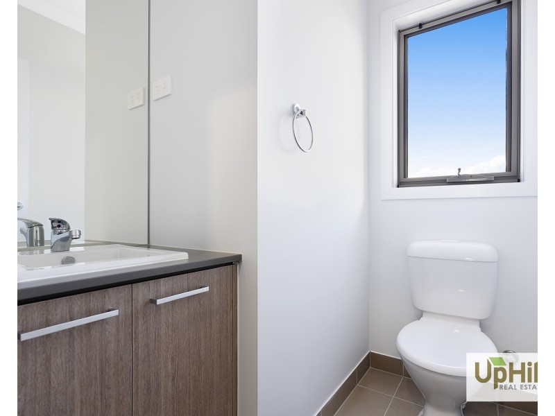 22 Bronze Leaf Walk, Narre Warren South VIC 3805