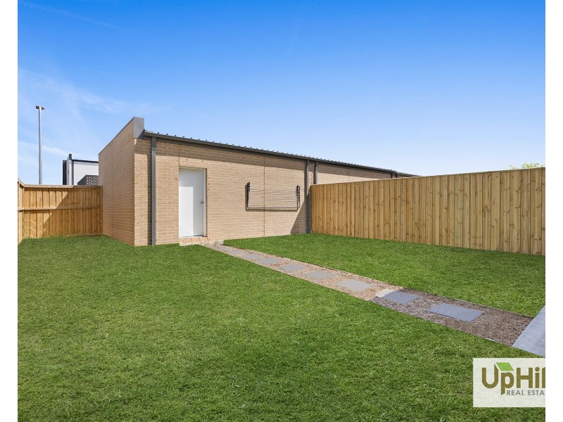 22 Bronze Leaf Walk, Narre Warren South VIC 3805