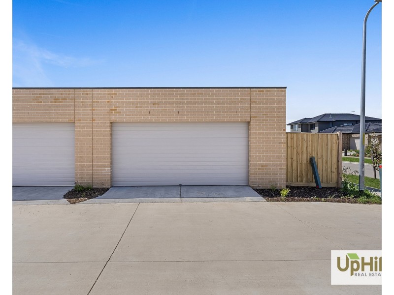 22 Bronze Leaf Walk, Narre Warren South VIC 3805