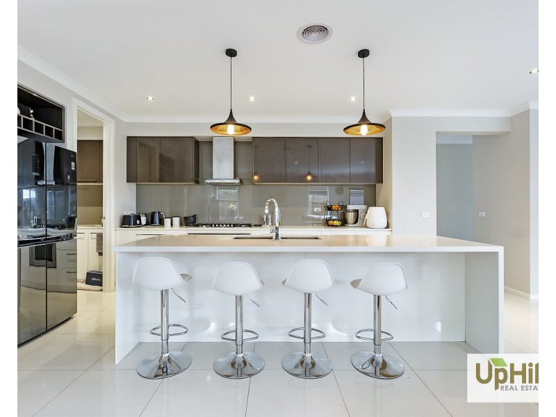 31 Goldsborough Drive, Officer VIC 3809