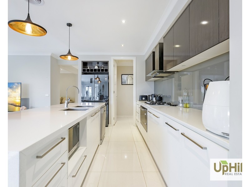 31 Goldsborough Drive, Officer VIC 3809