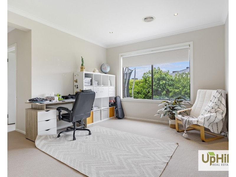 31 Goldsborough Drive, Officer VIC 3809