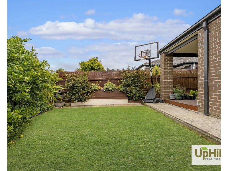 31 Goldsborough Drive, Officer VIC 3809