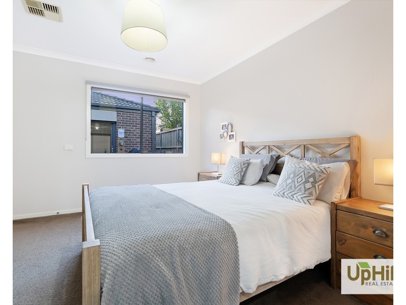 42 Macumba Drive, Clyde North VIC 3978