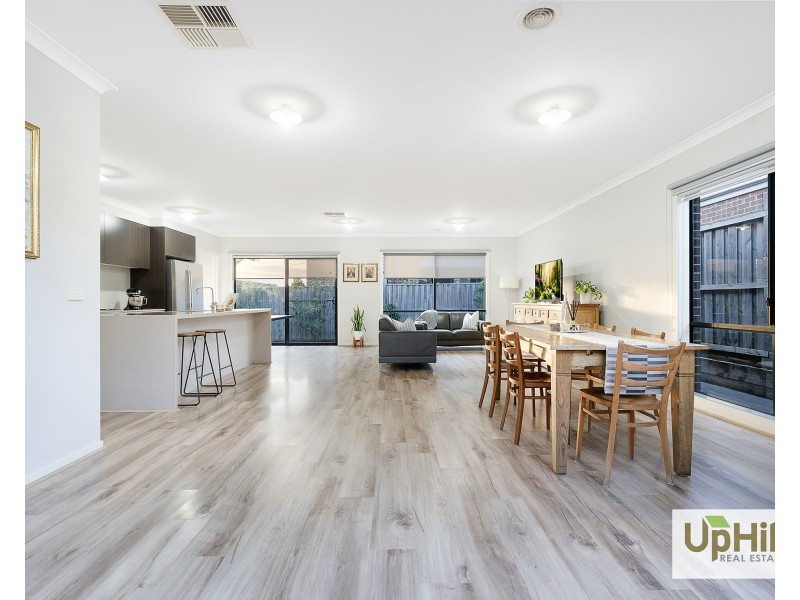 42 Macumba Drive, Clyde North VIC 3978