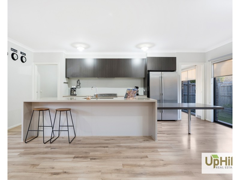 42 Macumba Drive, Clyde North VIC 3978