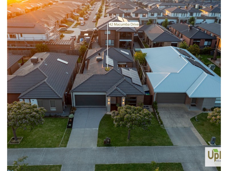 42 Macumba Drive, Clyde North VIC 3978