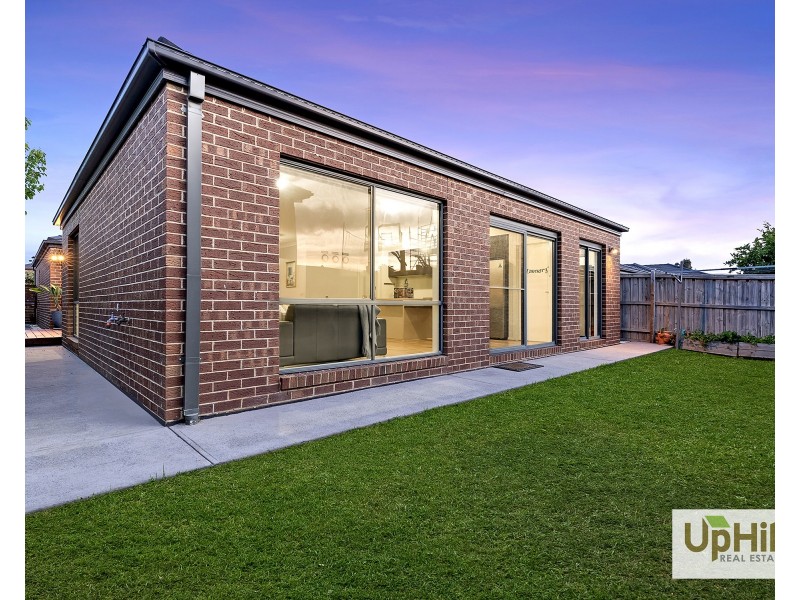 42 Macumba Drive, Clyde North VIC 3978