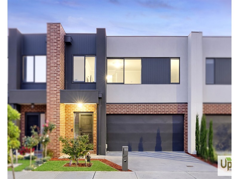 103 Picnic Avenue, Clyde North VIC 3978