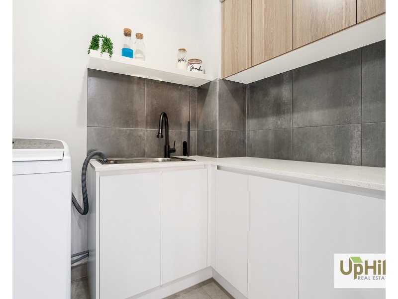 103 Picnic Avenue, Clyde North VIC 3978