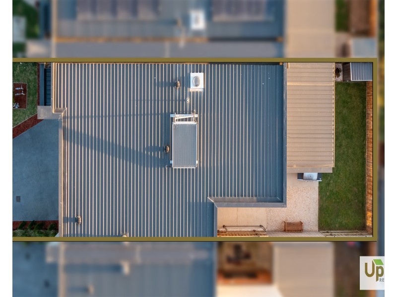 103 Picnic Avenue, Clyde North VIC 3978