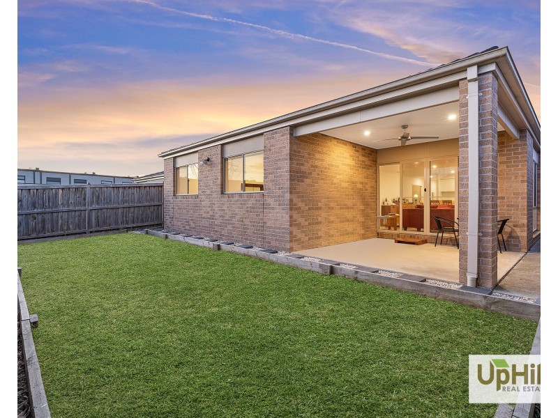 7 Fuji Street, Clyde North VIC 3978