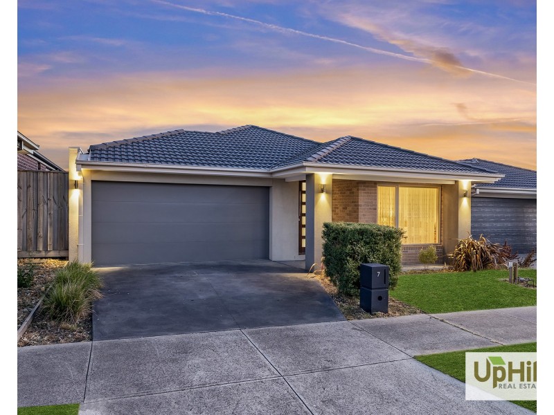 7 Fuji Street, Clyde North VIC 3978
