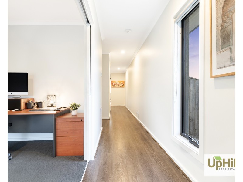 5 Tadpole Lane, Clyde North VIC 3978