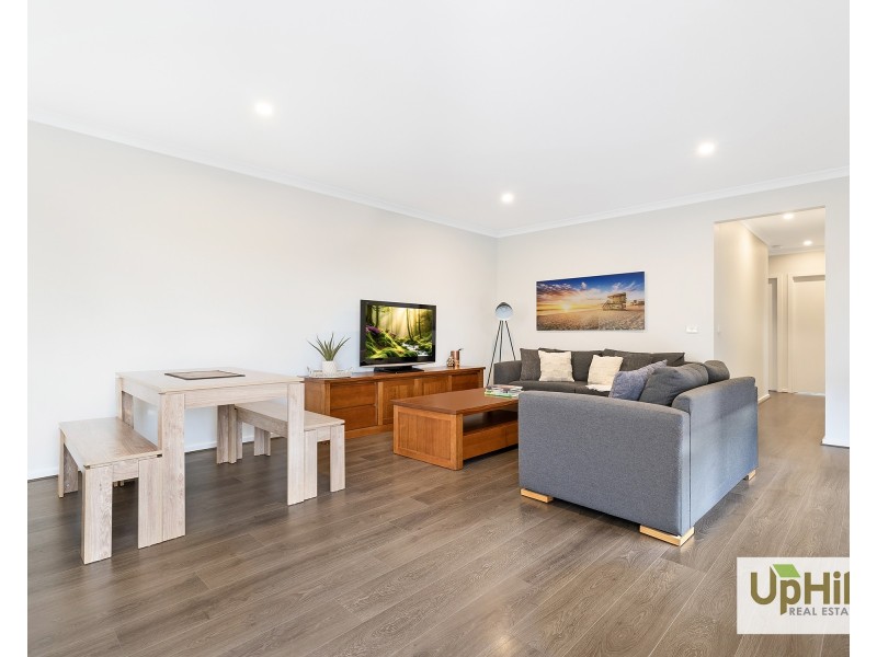 5 Tadpole Lane, Clyde North VIC 3978