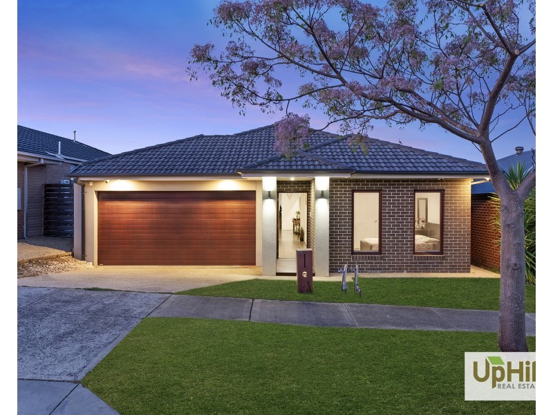 25 Wheelwright Street, Clyde North VIC 3978