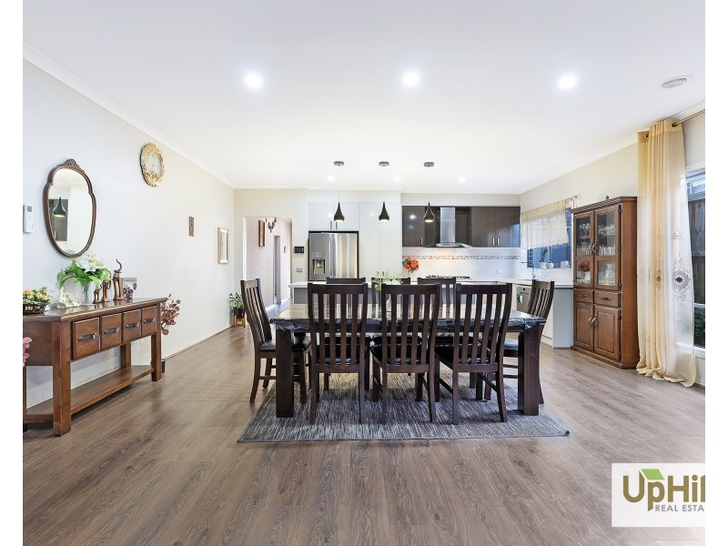 25 Wheelwright Street, Clyde North VIC 3978