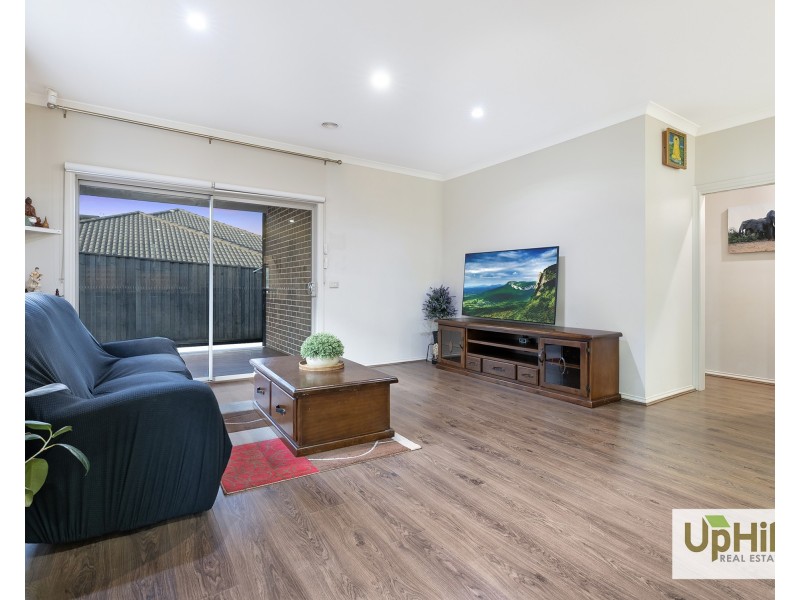 25 Wheelwright Street, Clyde North VIC 3978
