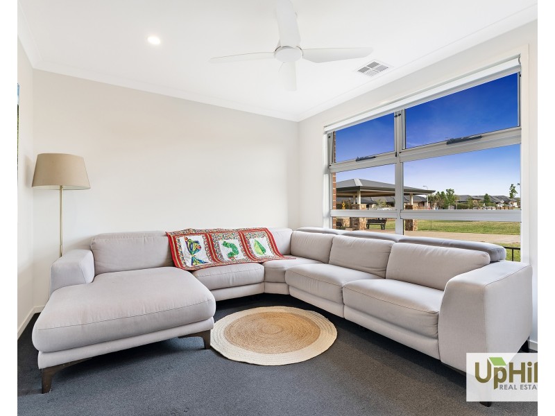 14 Honeybrook Lane, Clyde VIC 3978