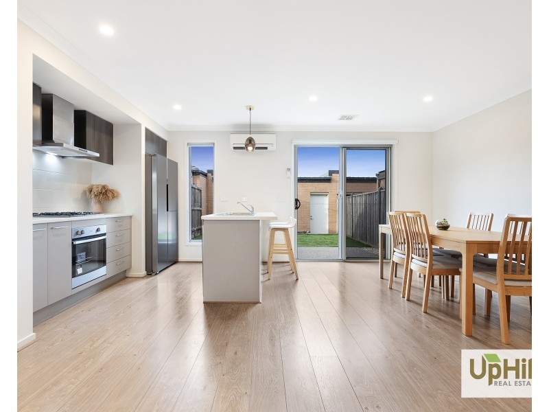 14 Honeybrook Lane, Clyde VIC 3978