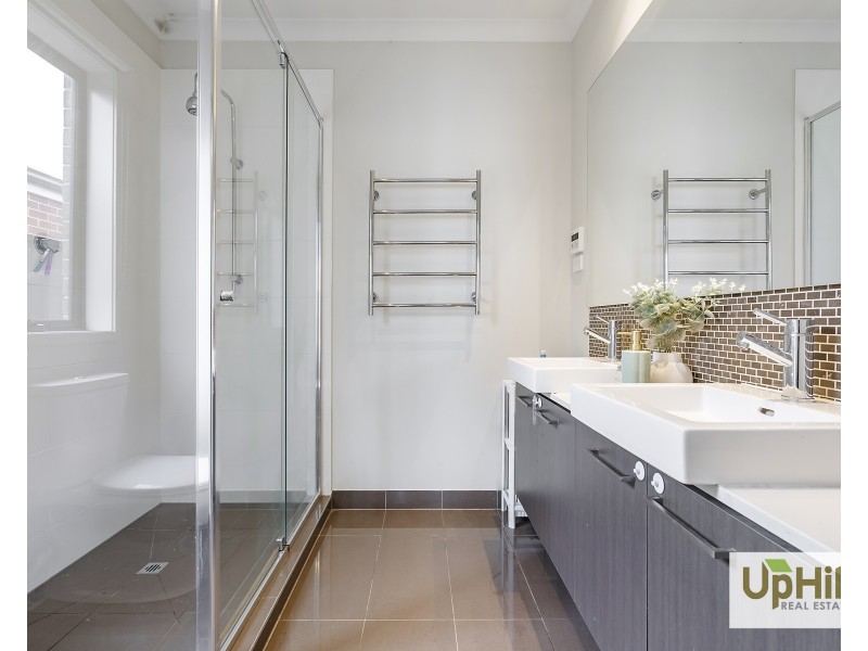 6  Marwedel Avenue, Clyde North VIC 3978