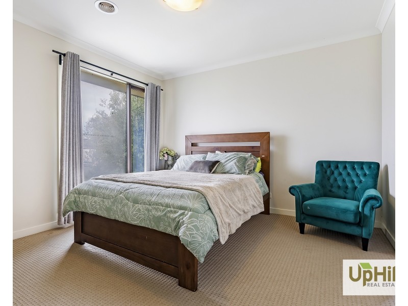 6  Marwedel Avenue, Clyde North VIC 3978