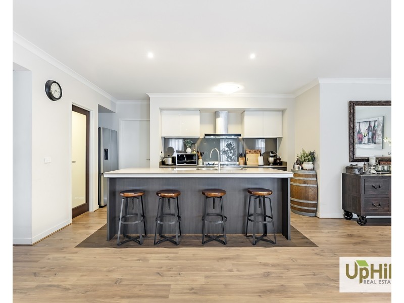 6  Marwedel Avenue, Clyde North VIC 3978