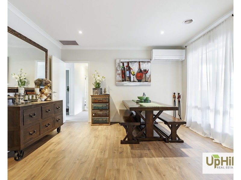 6  Marwedel Avenue, Clyde North VIC 3978