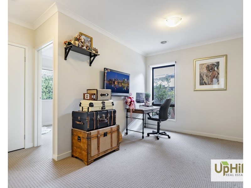 6  Marwedel Avenue, Clyde North VIC 3978