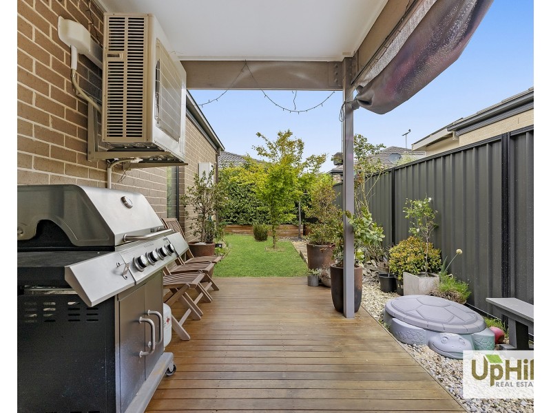 6  Marwedel Avenue, Clyde North VIC 3978