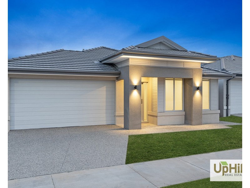 45 Borthwick Parade, Clyde North VIC 3978
