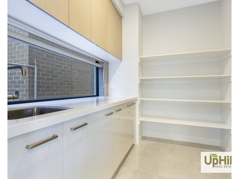 28 Cavern Boulevard, Clyde North VIC 3978