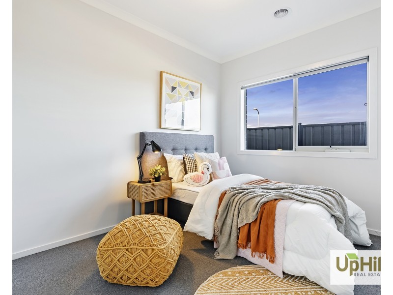 7 Yaralla Circuit, Clyde VIC 3978