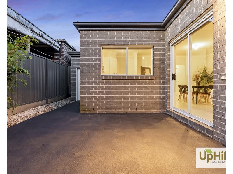 7 Yaralla Circuit, Clyde VIC 3978