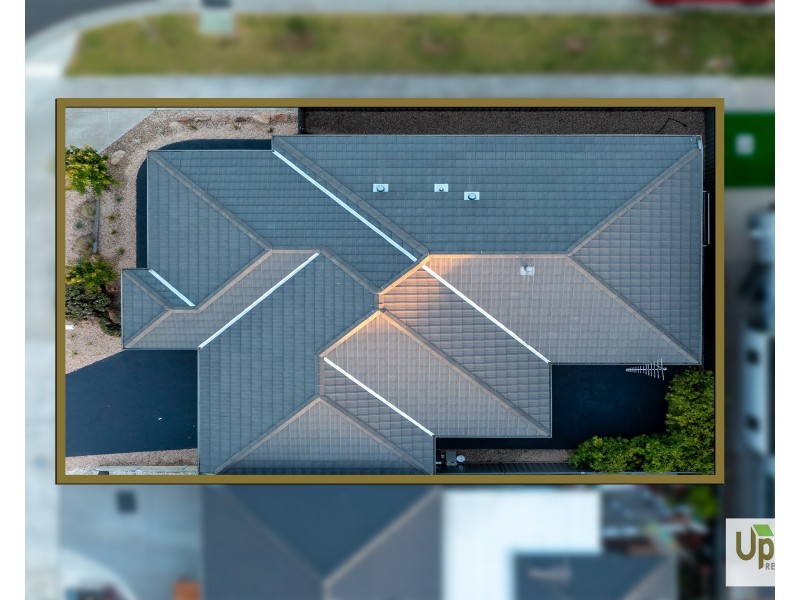 7 Yaralla Circuit, Clyde VIC 3978