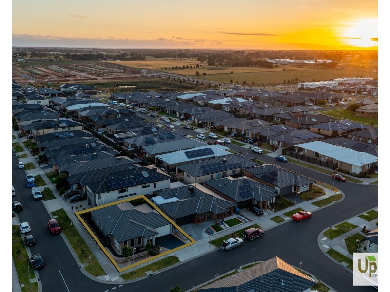 7 Yaralla Circuit, Clyde VIC 3978