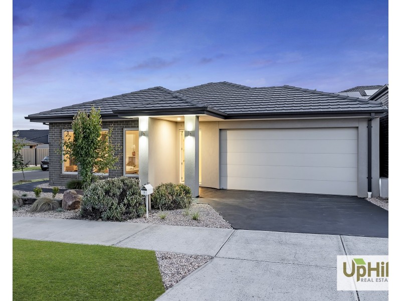 7 Yaralla Circuit, Clyde VIC 3978