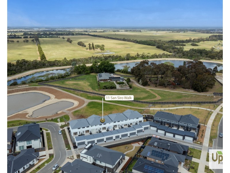 11  San Siro Walk, Berwick VIC 3806