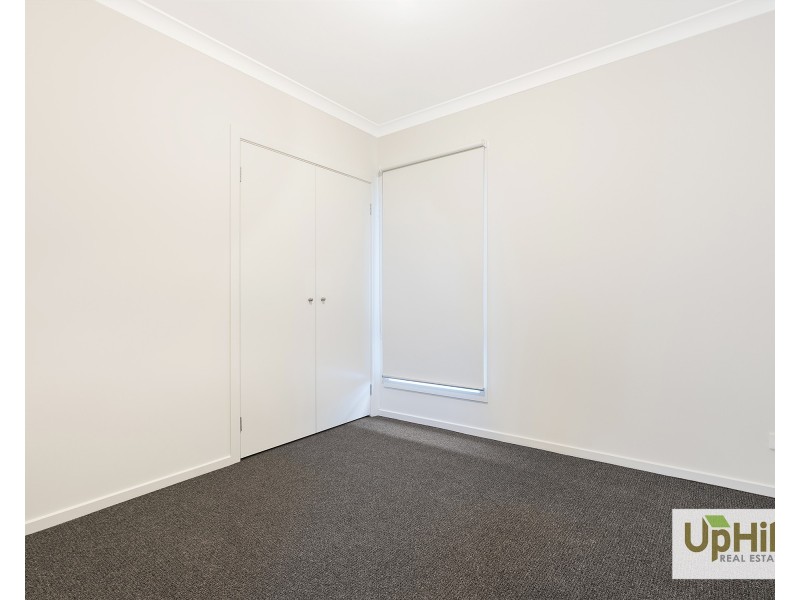 19  Bambusa Way, Clyde North VIC 3978