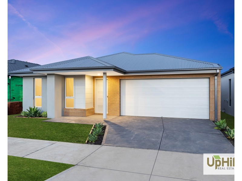 19  Bambusa Way, Clyde North VIC 3978
