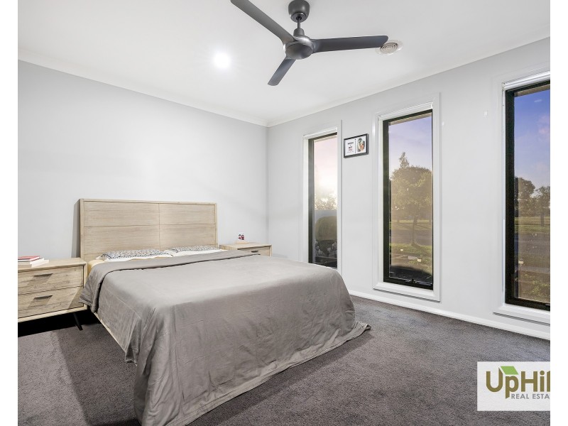 54 Bona Vista Rise, Clyde VIC 3978