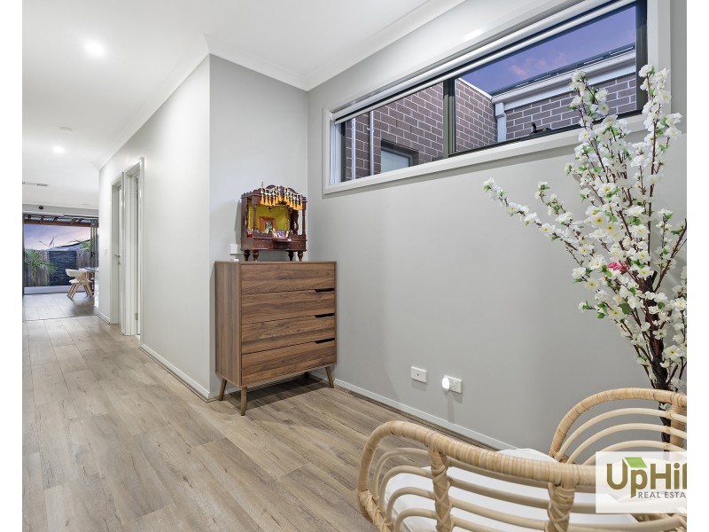 54 Bona Vista Rise, Clyde VIC 3978