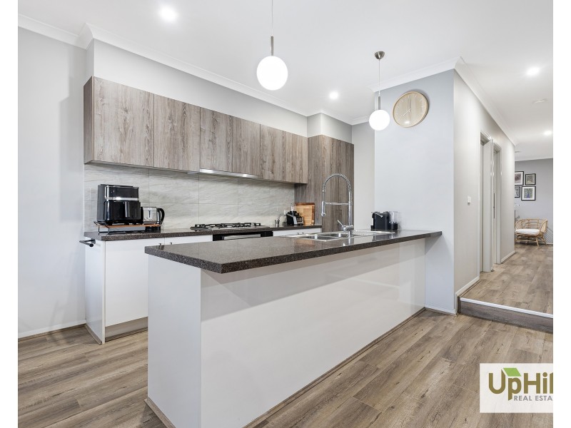 54 Bona Vista Rise, Clyde VIC 3978