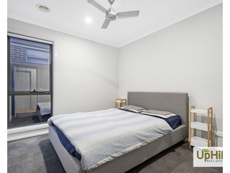 54 Bona Vista Rise, Clyde VIC 3978