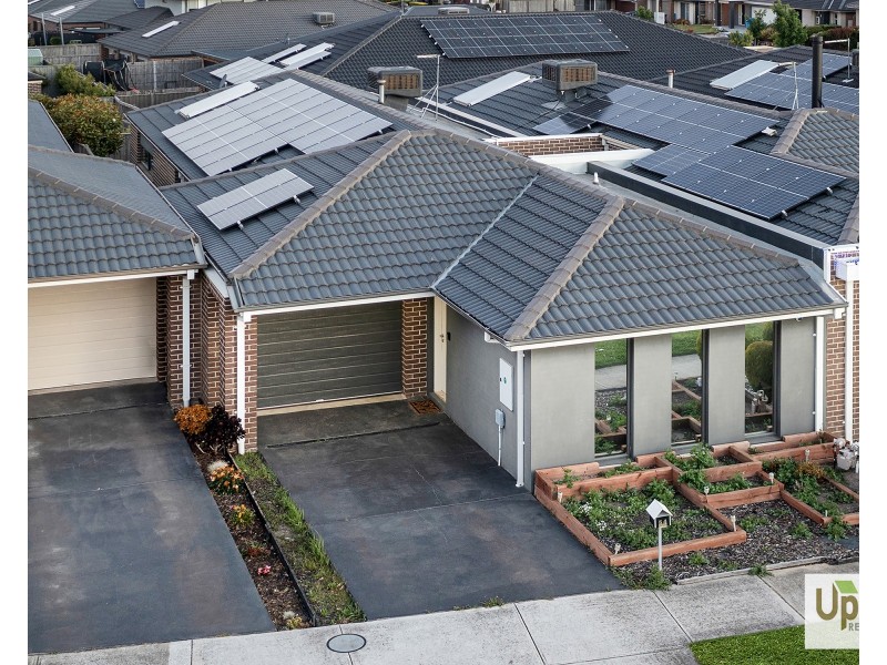 54 Bona Vista Rise, Clyde VIC 3978